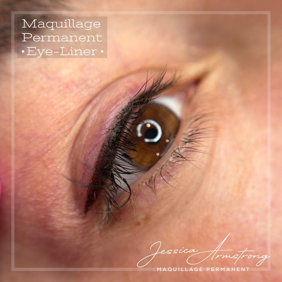 Après maquillage permanent de l'eyeliner