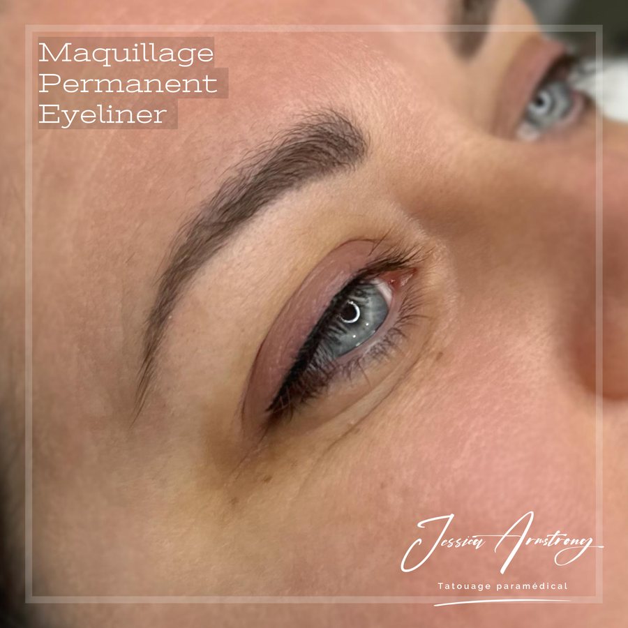 Après maquillage permanent de l'eyeliner, effet poudré