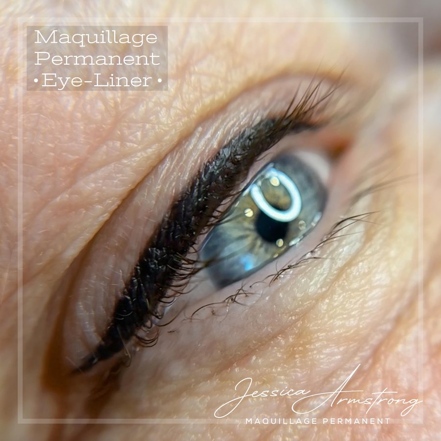 Résultat de maquillage permanent de l'eyeliner, effet poudré