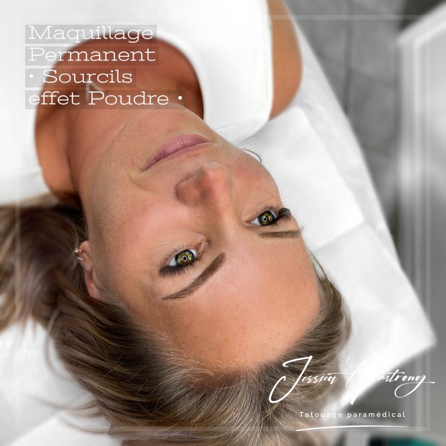 Après maquillage permanent des sourcils, effet poudré