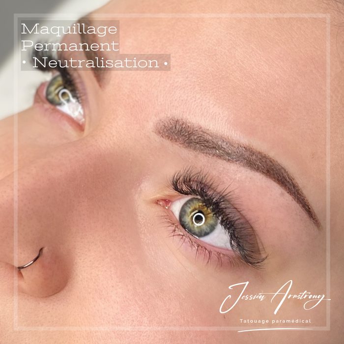 Après neutralisation, sourcils ramenés à une teinte brune naturelle