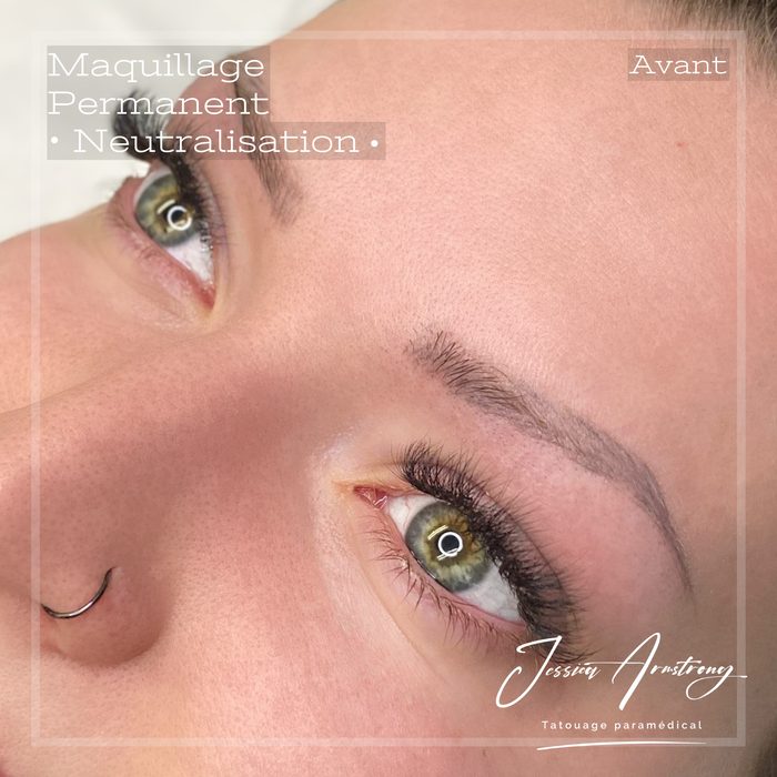 Avant neutralisation d'un maquillage permanent des sourcils décoloré