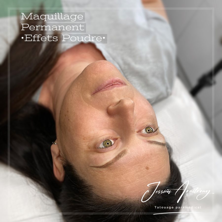 Après maquillage permanent des sourcils, effet poudré