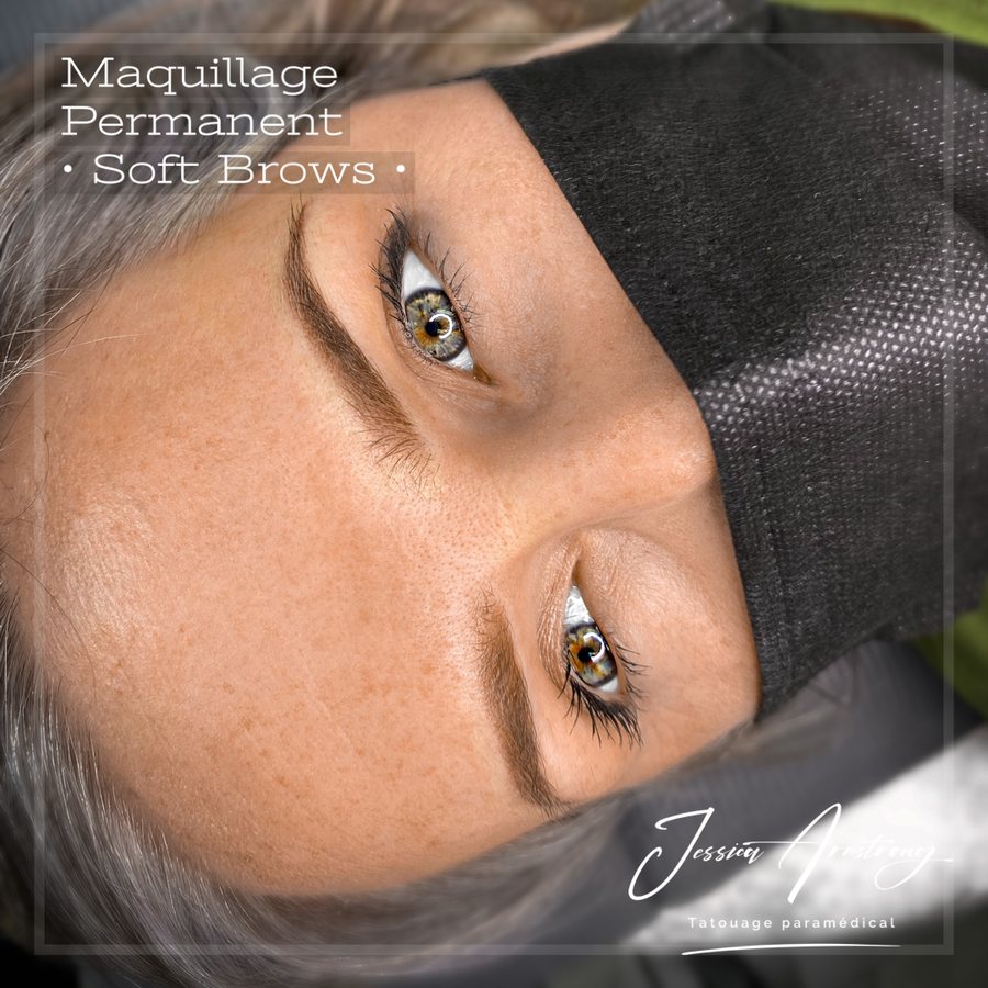 Après maquillage permanent des sourcils, effet poudré